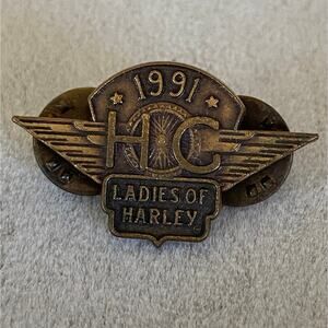 VINTAGE 1991 Ladies of Harley Davidson HOG Owners Group Antique Brass Pin